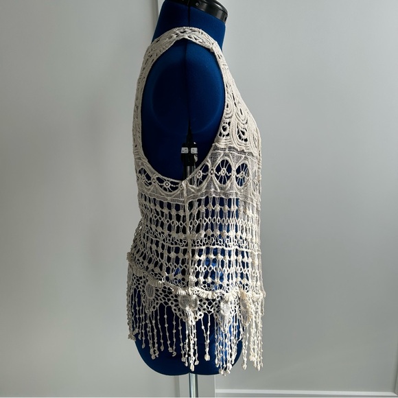 COLLECTIVE CONCEPTS macramé-like vest. Size small, EUC. - Picture 4 of 15